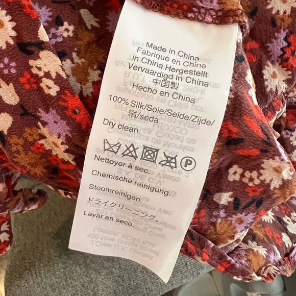 Madewell Silk Button-Sleeve Top in Spring Prairie | Spring Floral Rusted | sz 4 - Picture 9 of 10